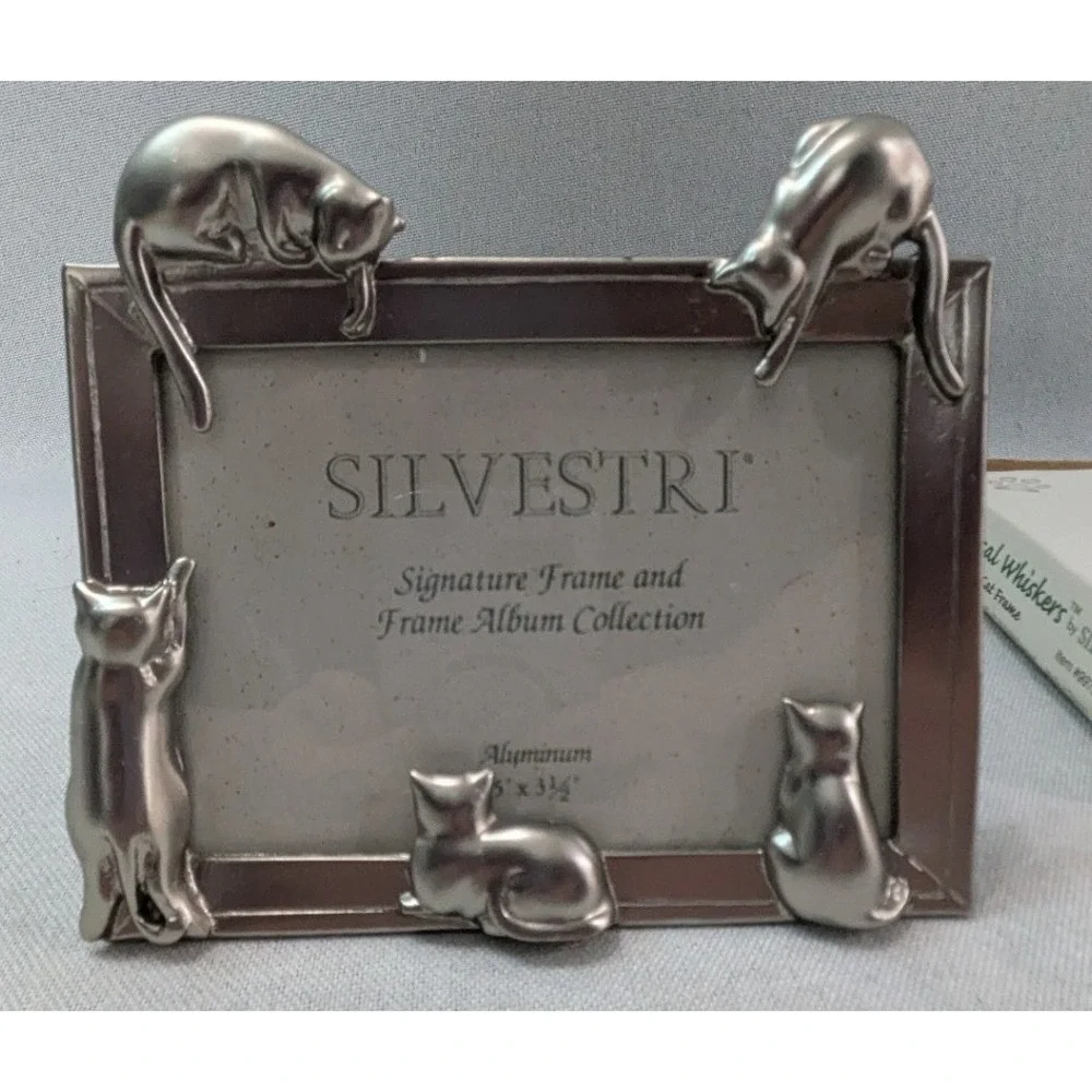 Silvestri Whimsical Whiskers Crawling Cat Frame Silver Aluminum 5x3.5 Excellent
